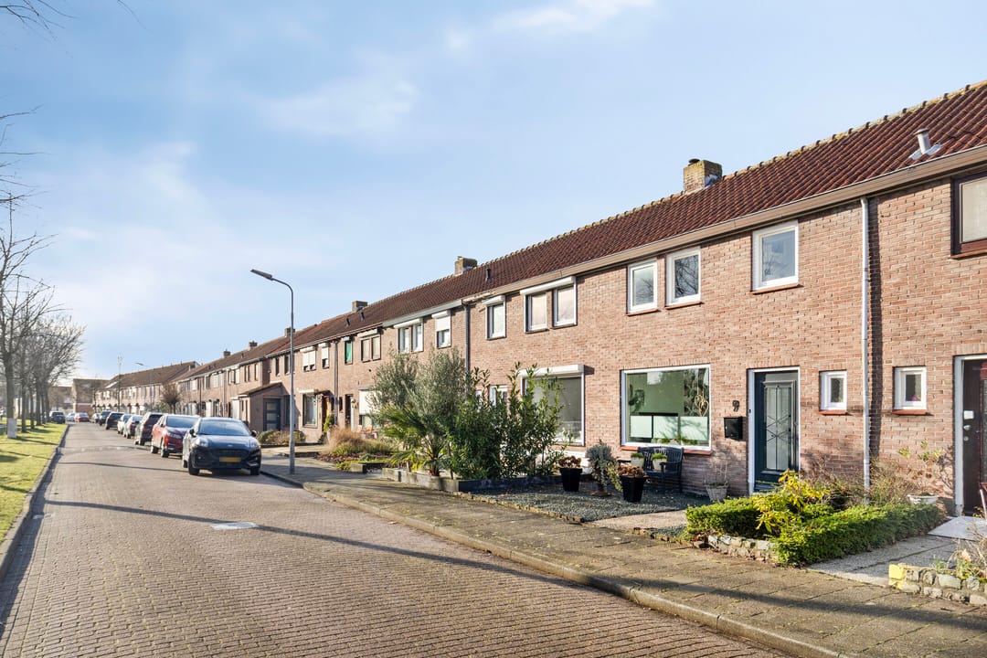 Foto 26 van Azaleastraat 9