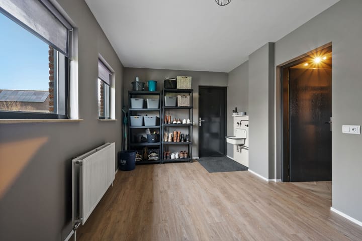 Photo 23 of Anker 39