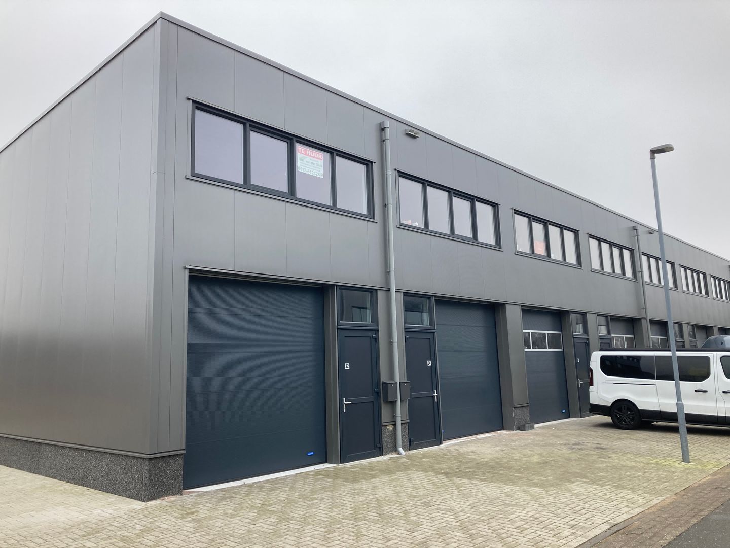 Bekijk foto 2 van Einsteinweg 32