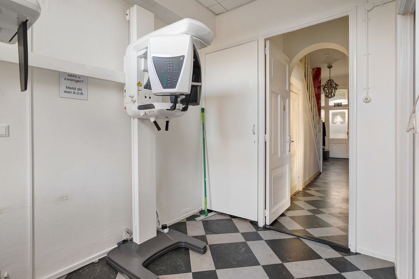 Foto 25 van Stationsweg 33