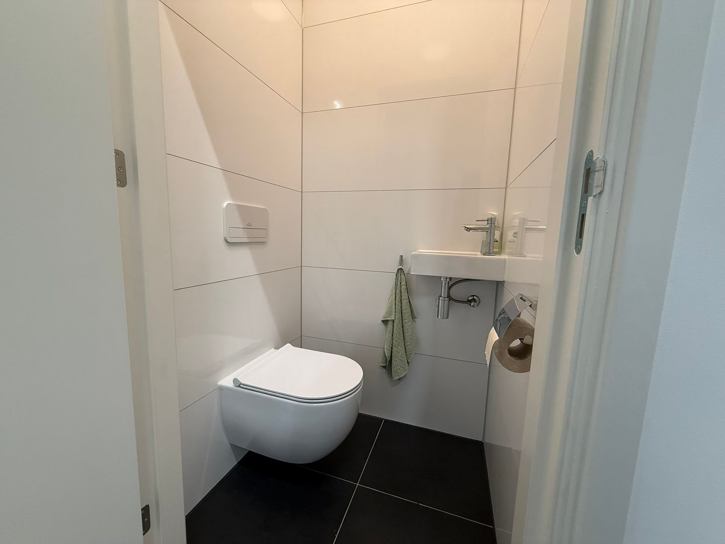 Bekijk foto 5 van Burgemeester Hoffscholteweg 3-018