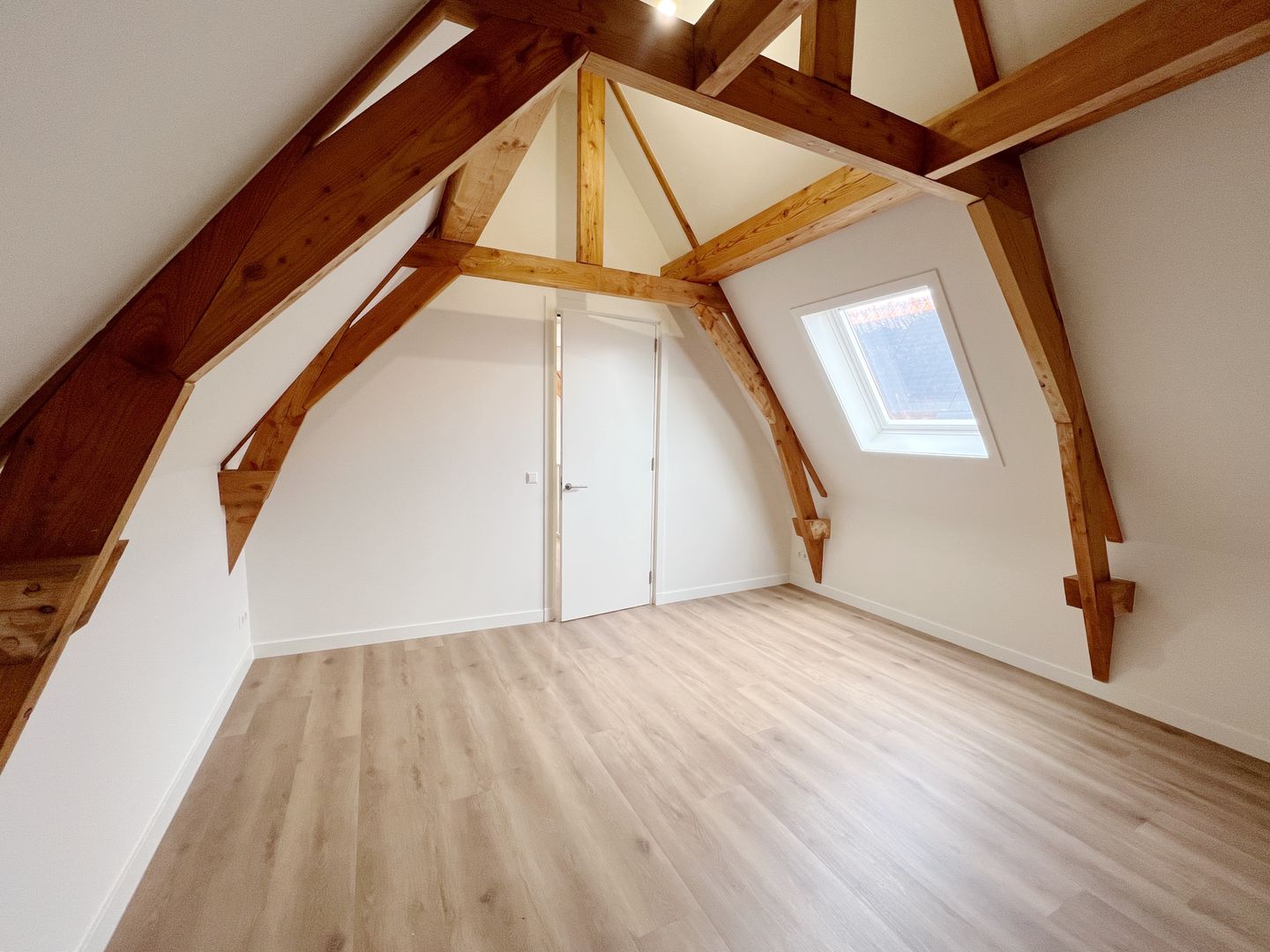 Foto 25 van Mient 22-A