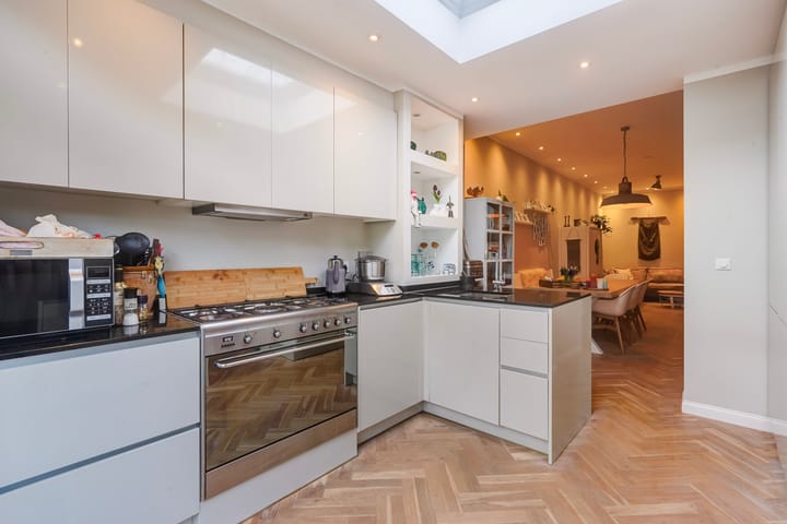 Photo 3 of van de Wateringelaan 96