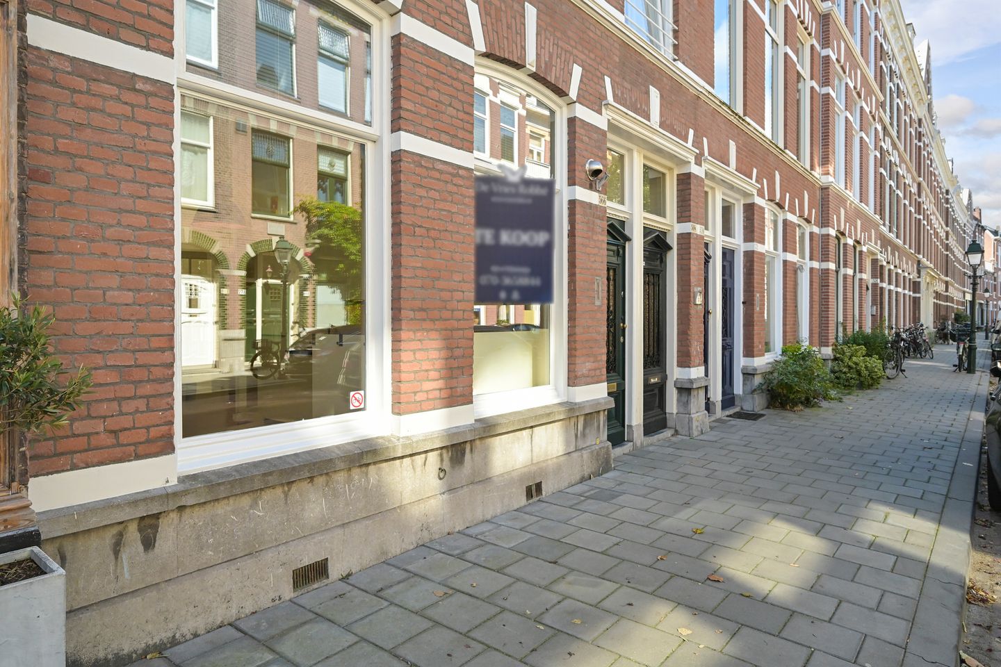 Photo 4 of Obrechtstraat 366