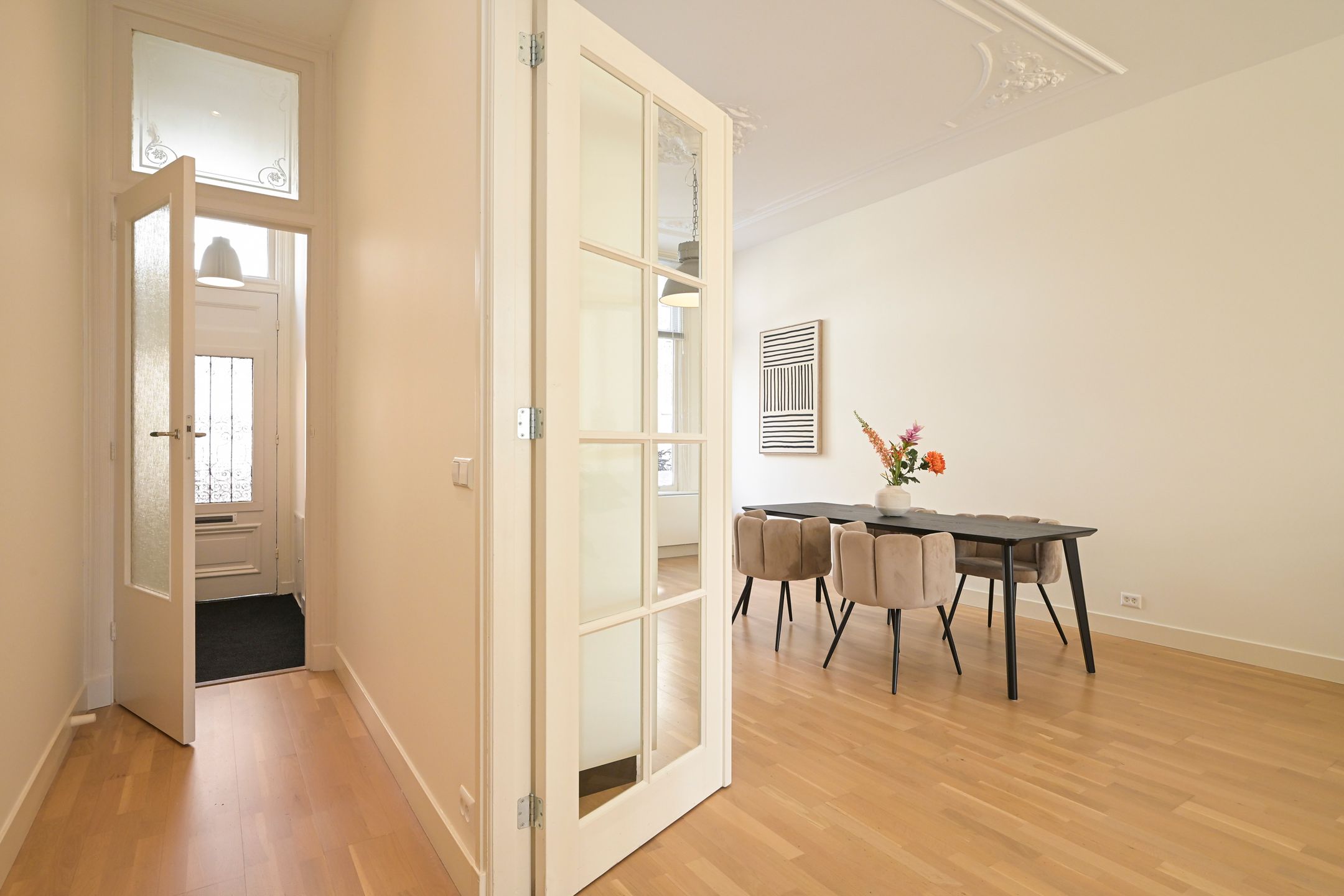 Photo 9 of Obrechtstraat 366