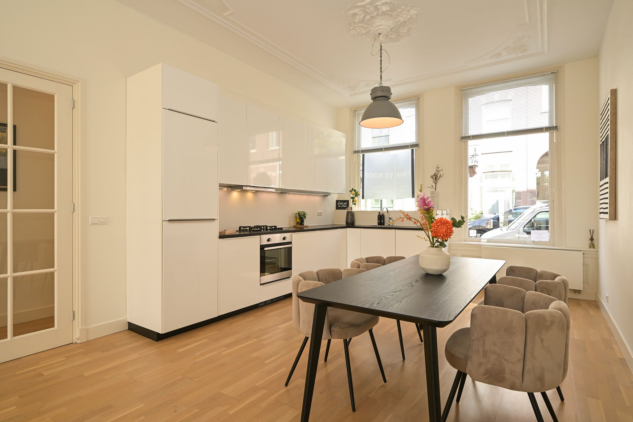 Photo 12 of Obrechtstraat 366