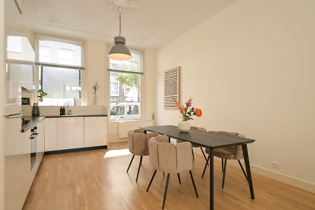 Photo 13 of Obrechtstraat 366