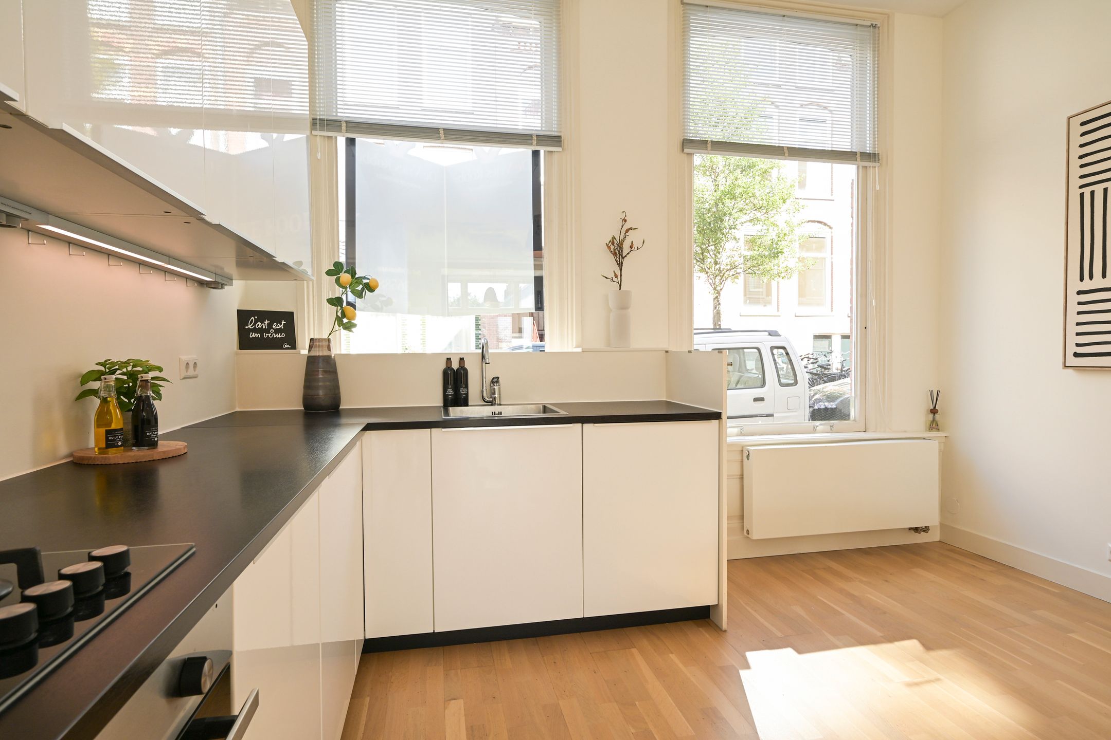 Photo 15 of Obrechtstraat 366