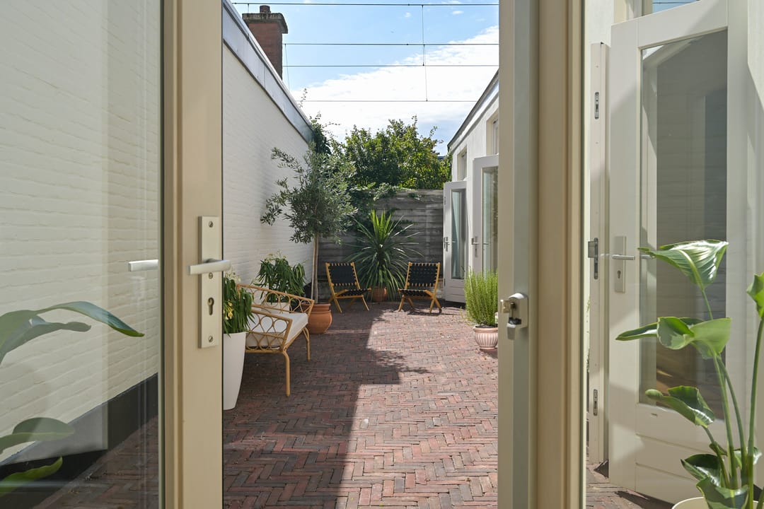 Photo 23 of Obrechtstraat 366