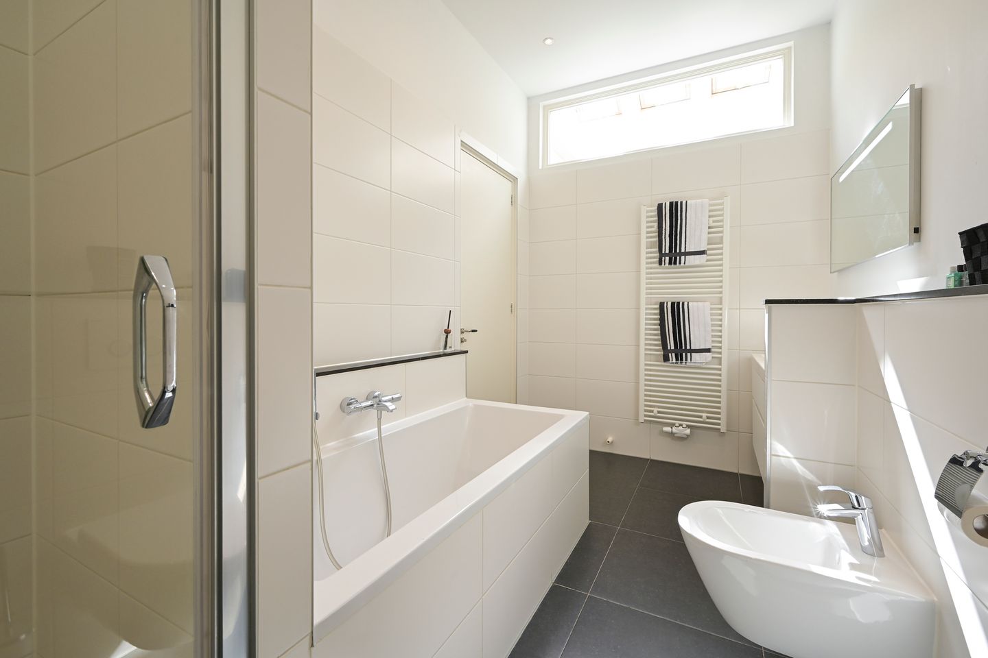 Photo 34 of Obrechtstraat 366