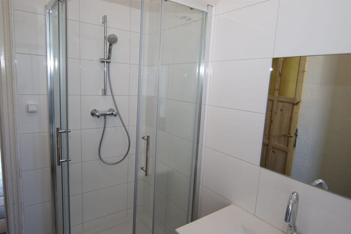 Foto 11 van Burgemeester Meineszplein 6-B