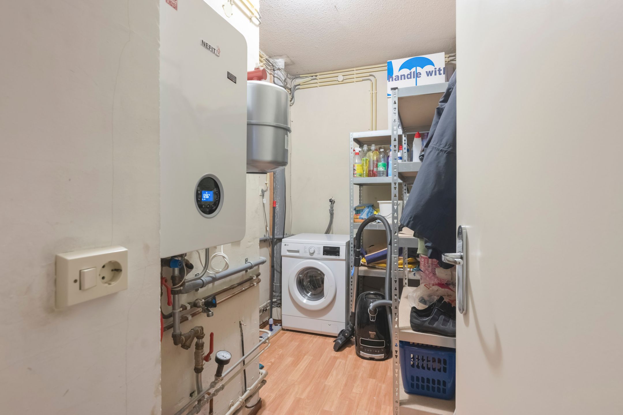 Photo 18 of Burg. Coonenplein 27