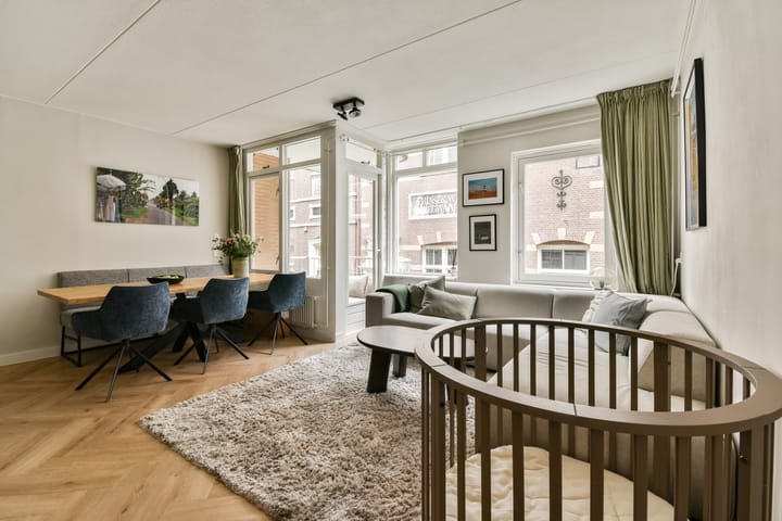 Photo 4 of Egelantiersstraat 236-B