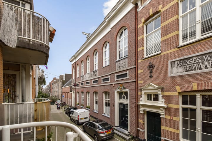 Photo 7 of Egelantiersstraat 236-B