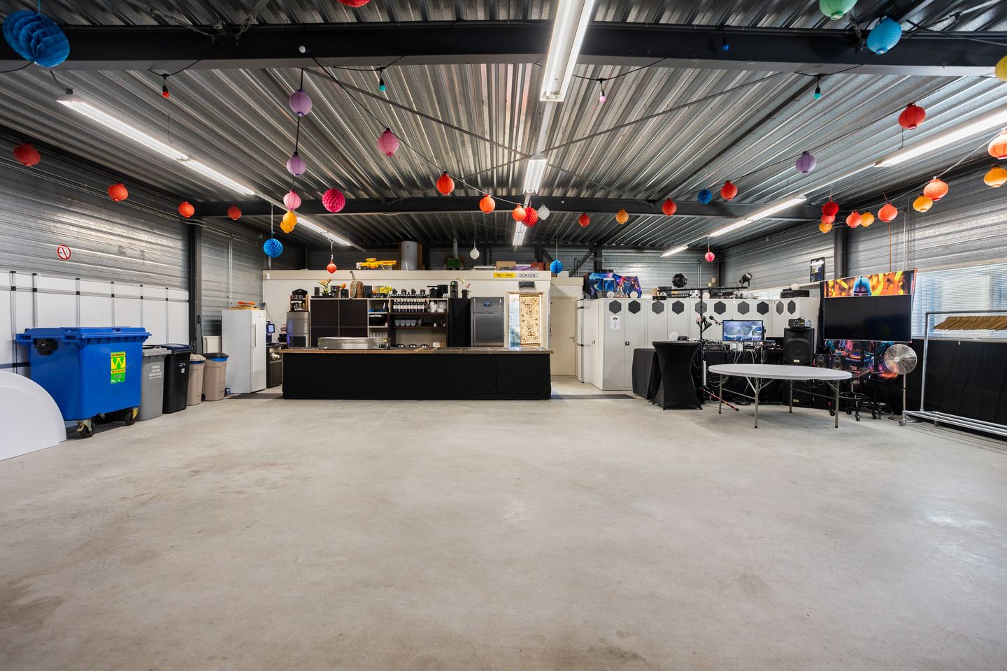 View photo 2 of Kweekgrasstraat 32-34