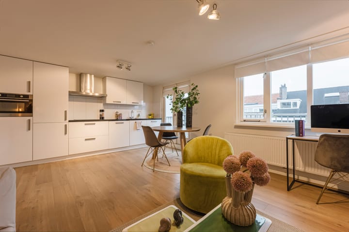 Photo 5 of Woestduinstraat 21-3