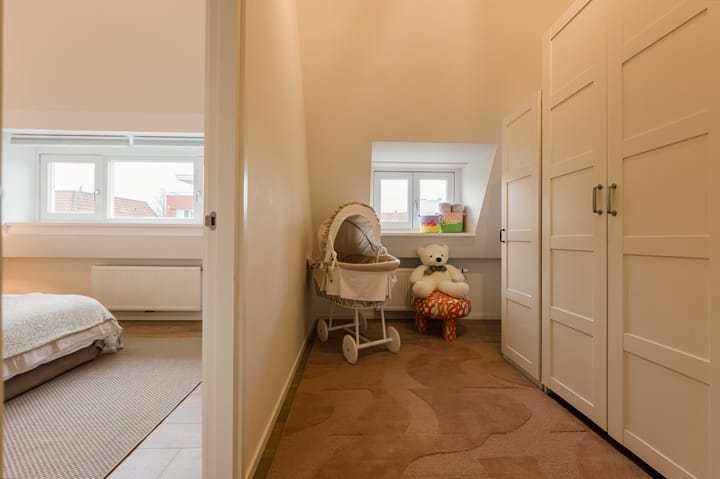 Photo 12 of Woestduinstraat 21-3