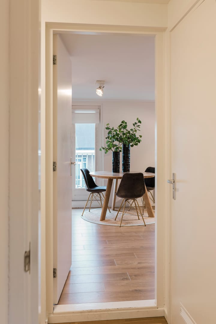 Photo 11 of Woestduinstraat 21-3