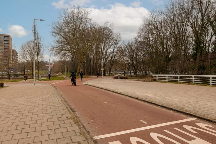 Photo 24 of Woestduinstraat 21-3