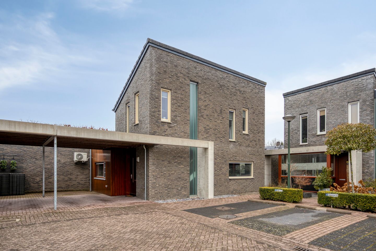 Foto 1 van Unastraat 73