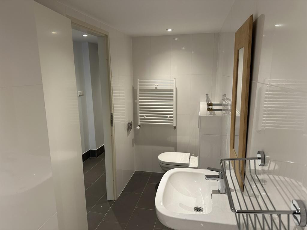 Photo 8 of Monnikenstraat 23-1