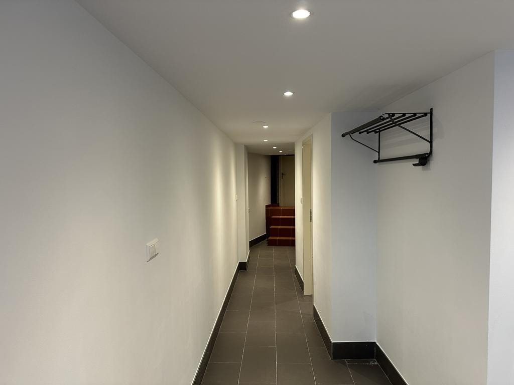 Photo 10 of Monnikenstraat 23-1