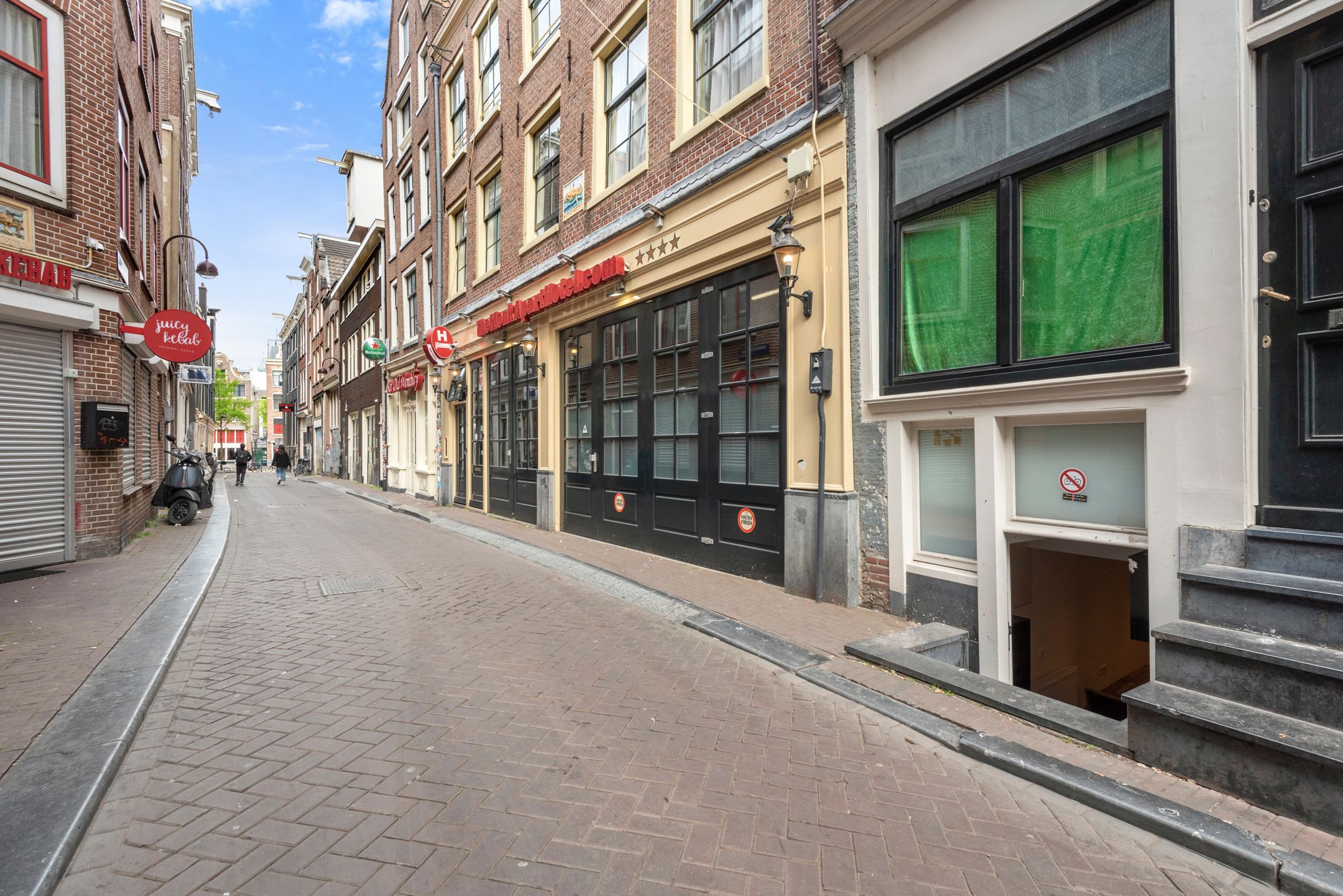 Photo 21 of Monnikenstraat 23-1