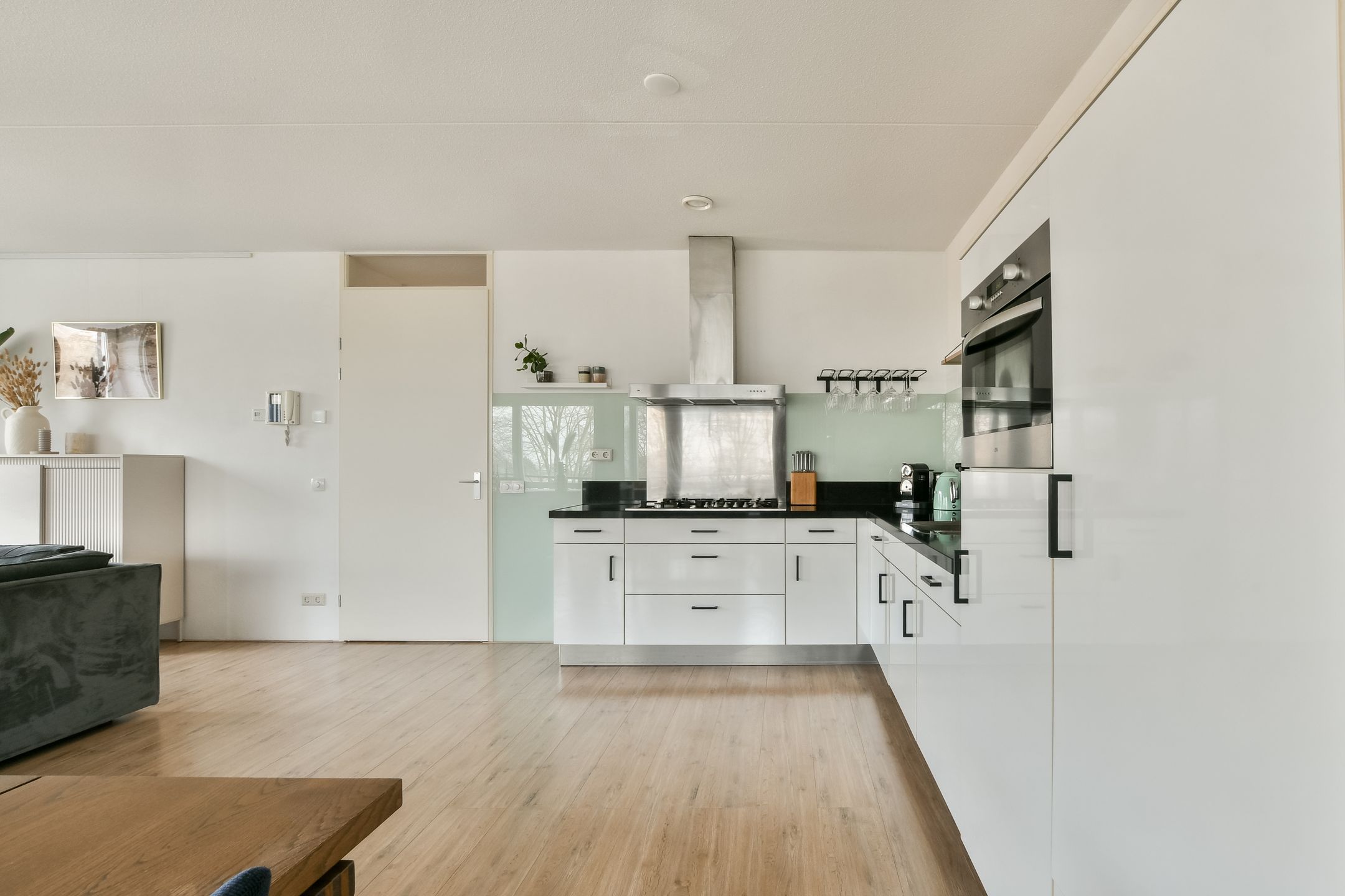 Photo 15 of Johan Hofmanstraat 321