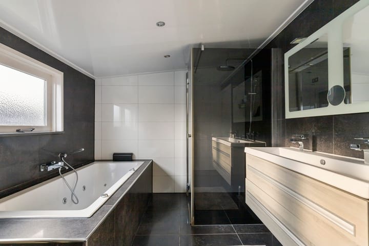 Photo 23 of Loseweg 12