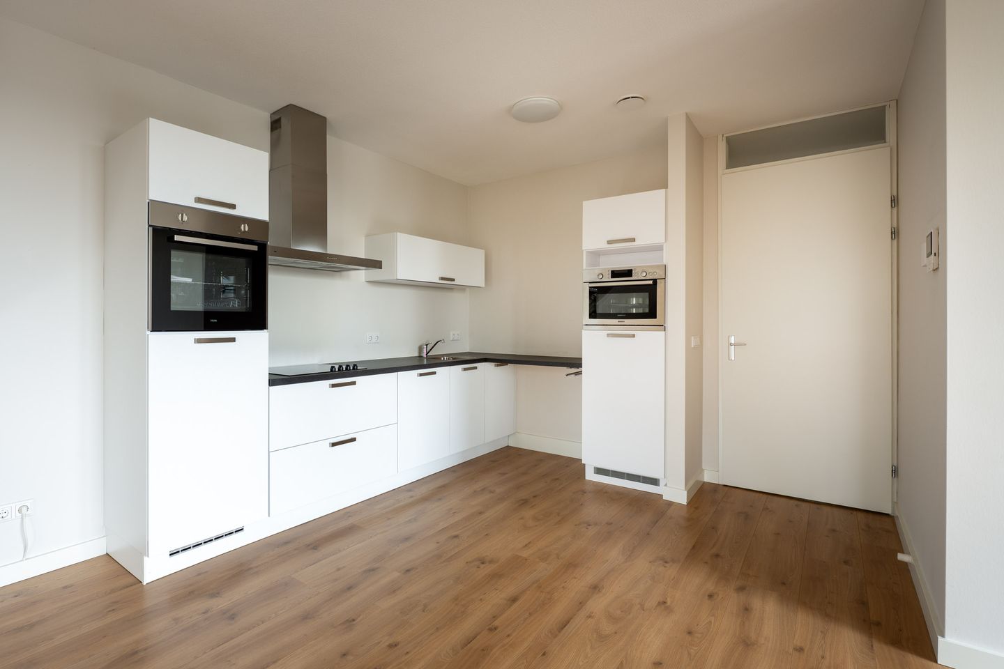 Foto 5 van Roosendaalsestraat 56-E