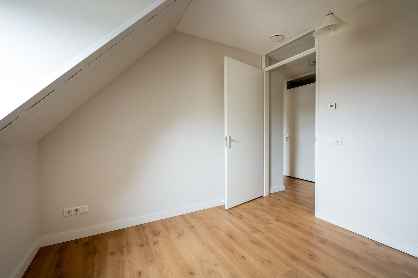 Foto 14 van Roosendaalsestraat 56-E