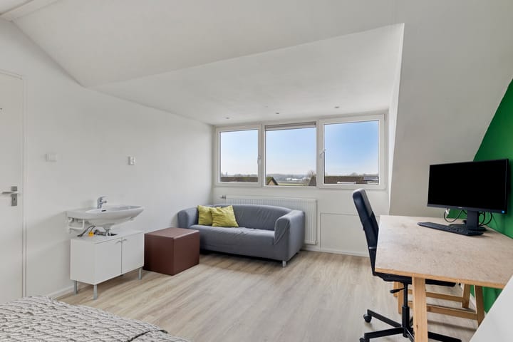 Photo 38 of Eikenlaan 59