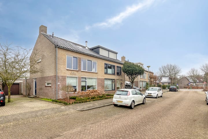 Photo 2 of Eikenlaan 59