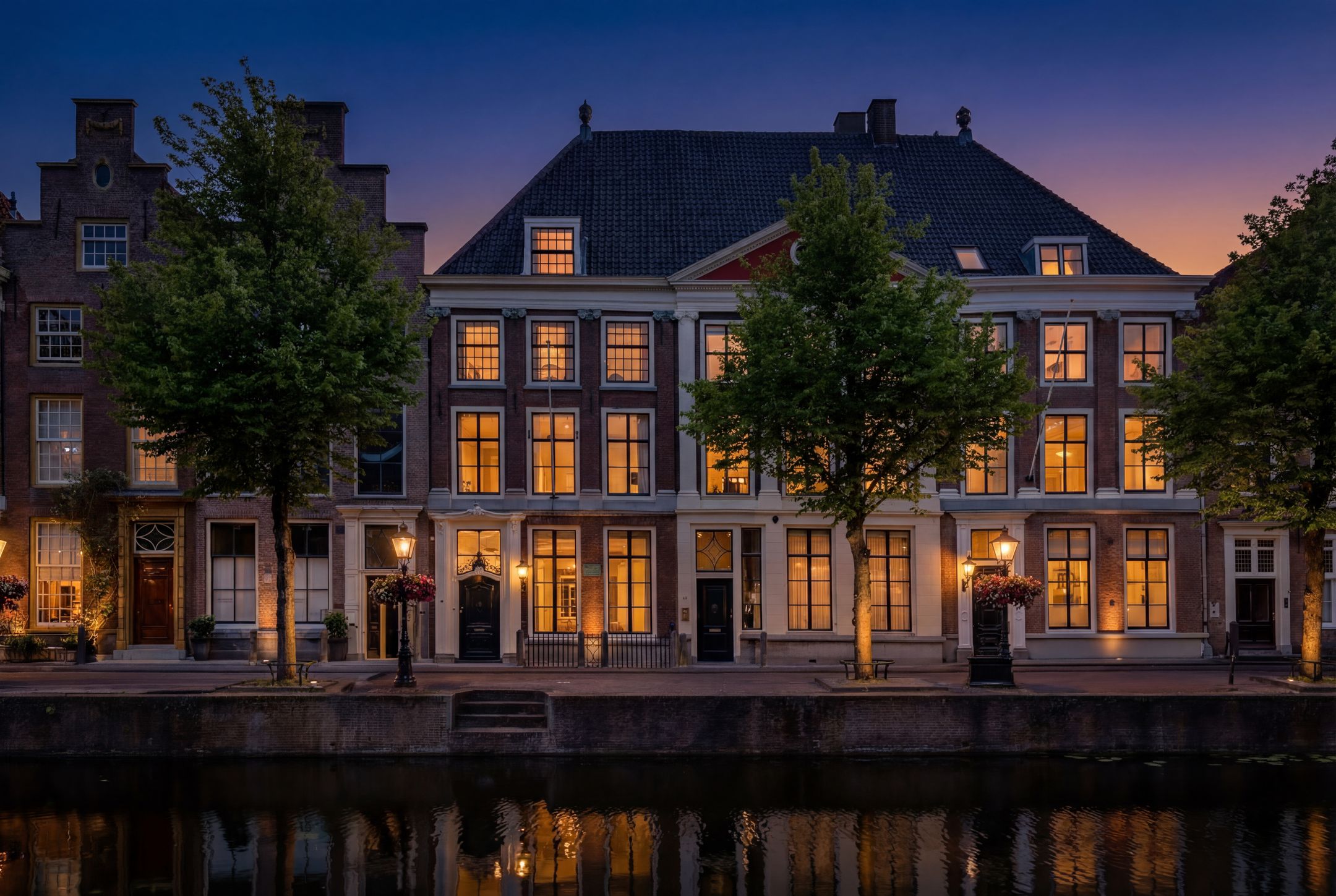 Photo 96 of Rapenburg 45