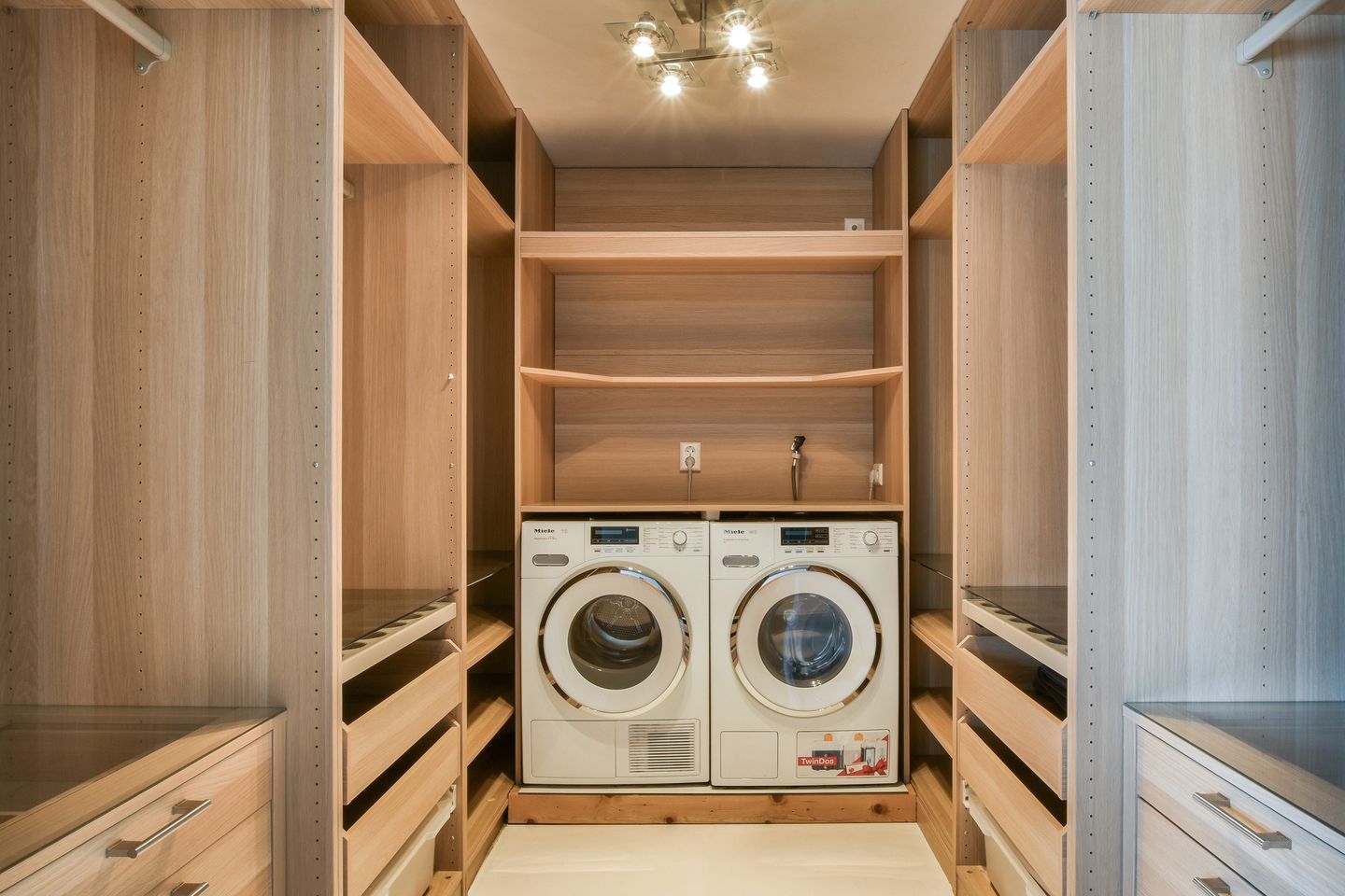 Photo 19 of Iwan Kantemanplein 28