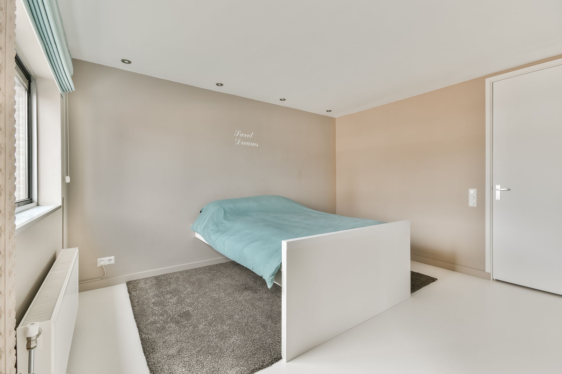 Photo 24 of Iwan Kantemanplein 28