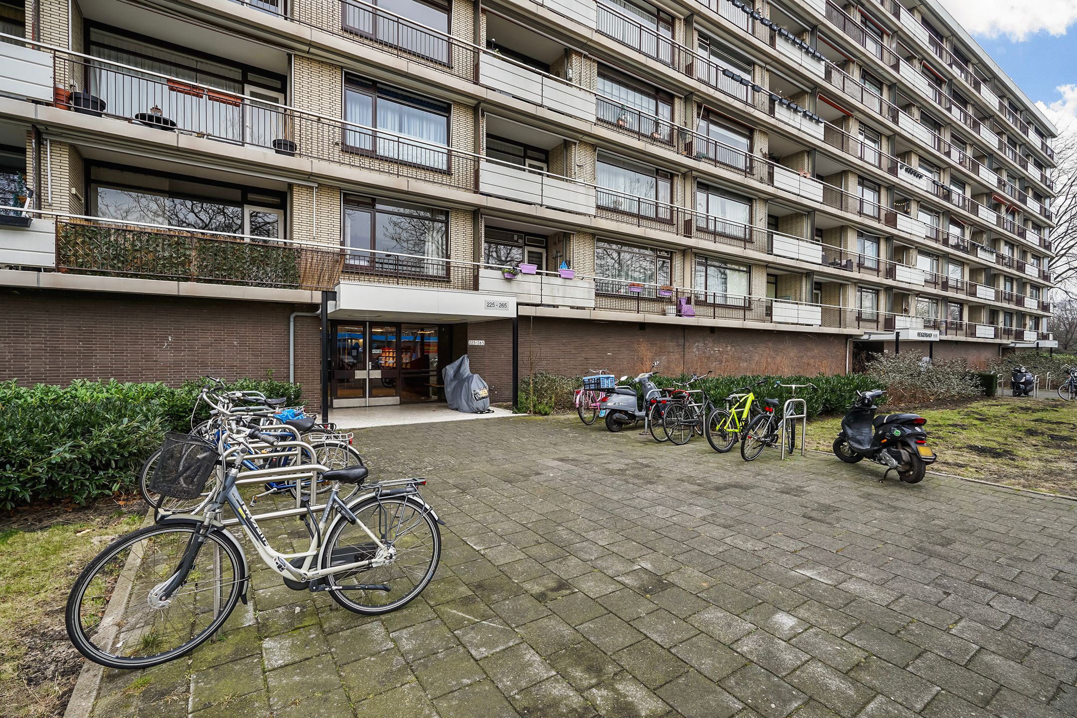 Foto 27 van Monseigneur van Steelaan 239