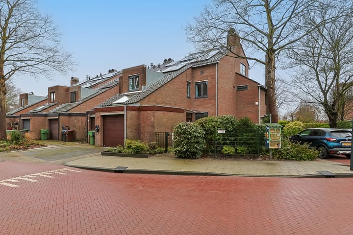 Domela Nieuwenhuislaan 9