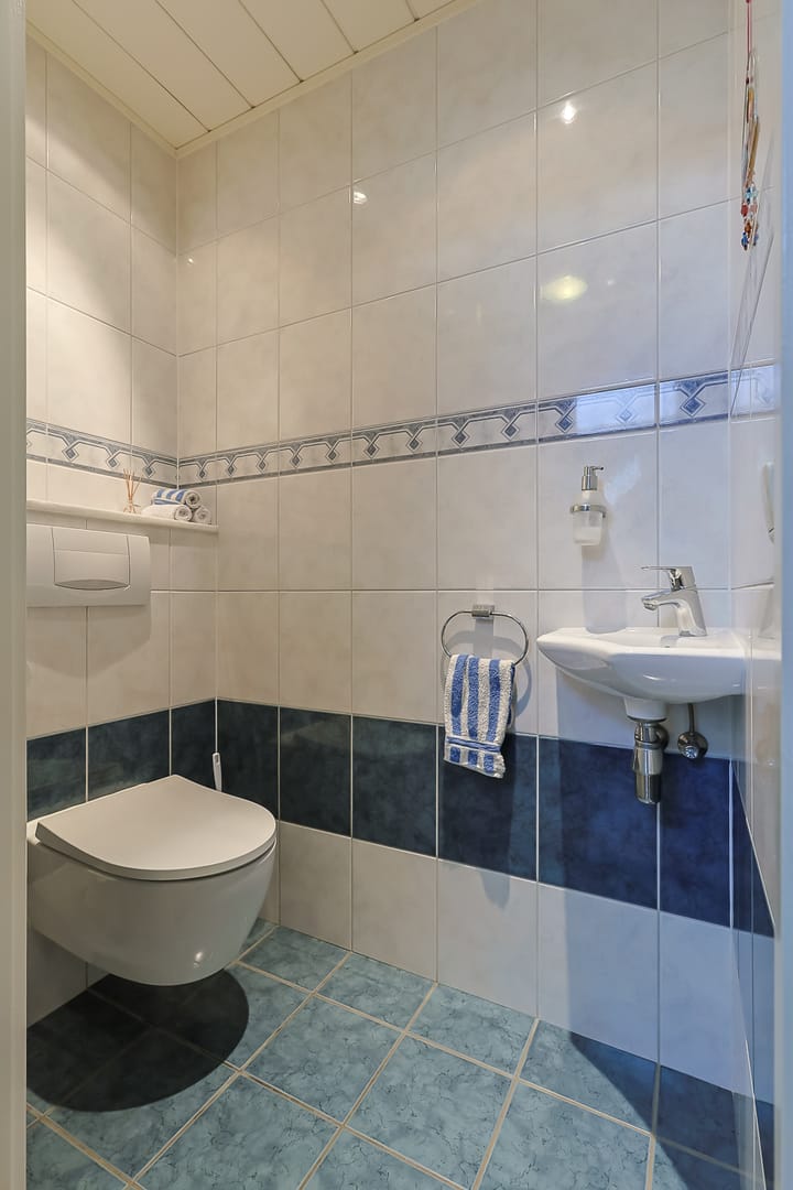 Foto 11 van Domela Nieuwenhuislaan 9