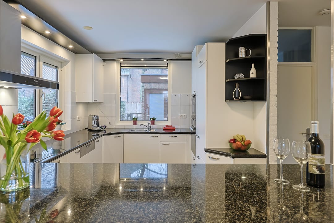 Foto 16 van Domela Nieuwenhuislaan 9