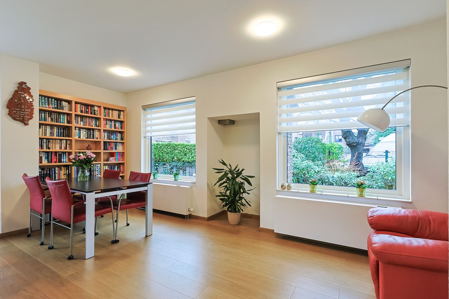 Foto 19 van Domela Nieuwenhuislaan 9