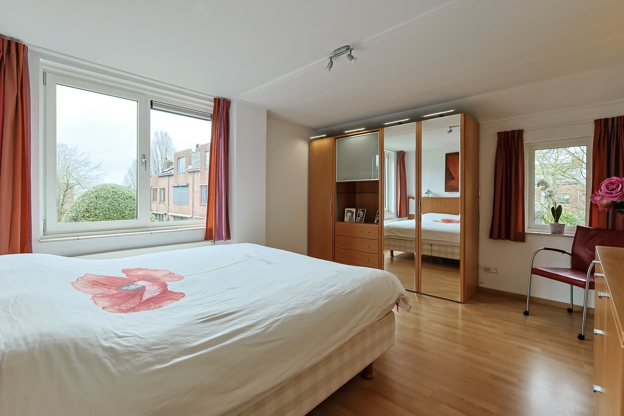 Foto 21 van Domela Nieuwenhuislaan 9