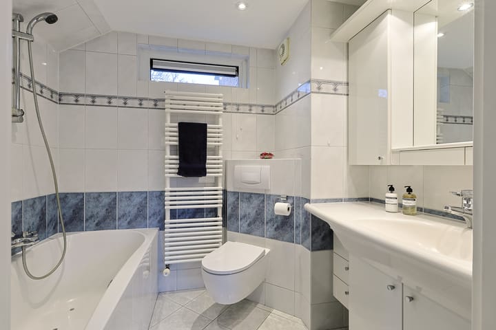 Foto 25 van Domela Nieuwenhuislaan 9