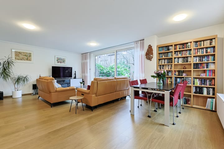 Foto 5 van Domela Nieuwenhuislaan 9