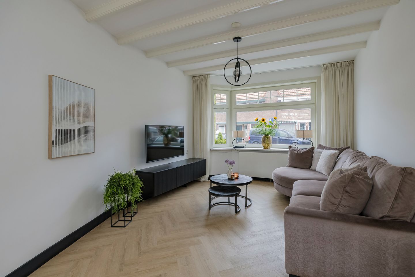 Foto 10 van Meeuwenlaan 14