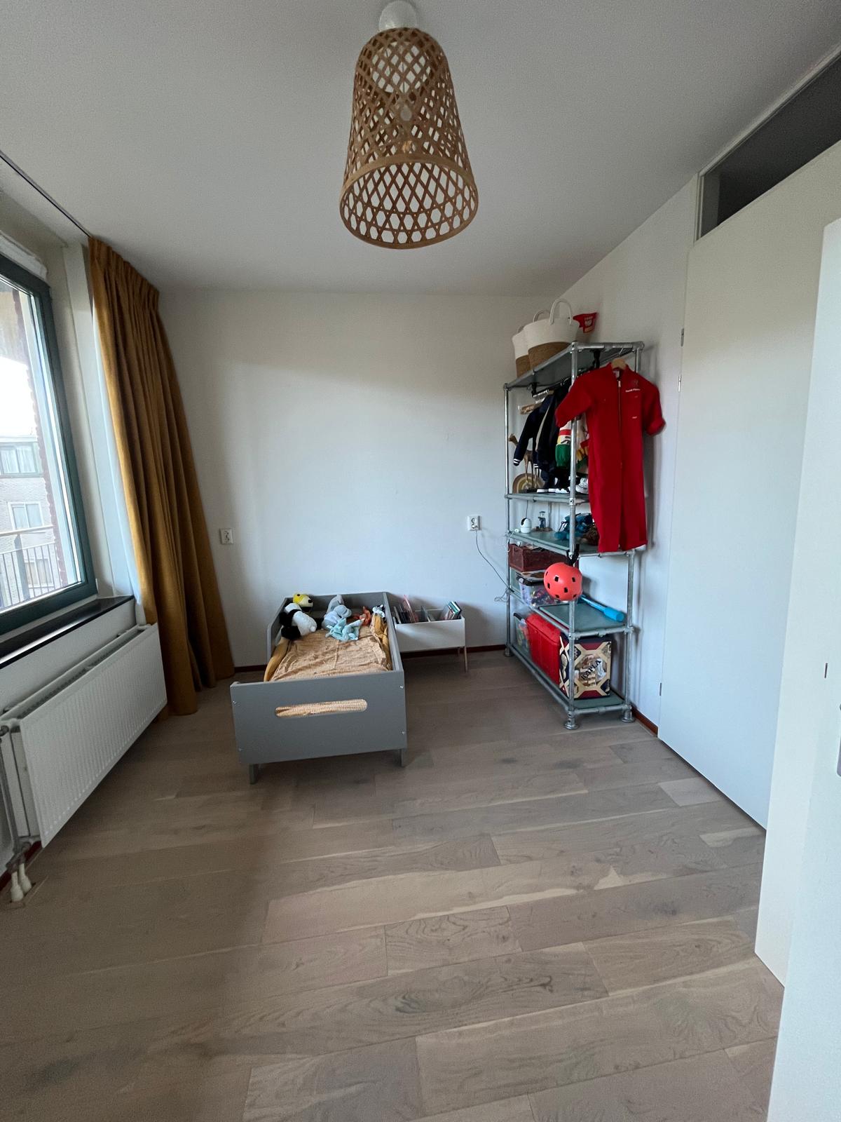 Foto 24 van Preangerstraat 11-B