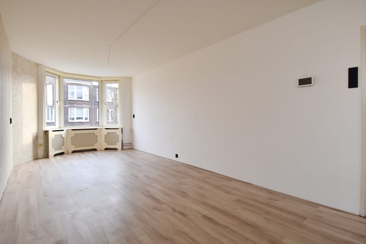 Photo 3 of Tienhovenselaan 29