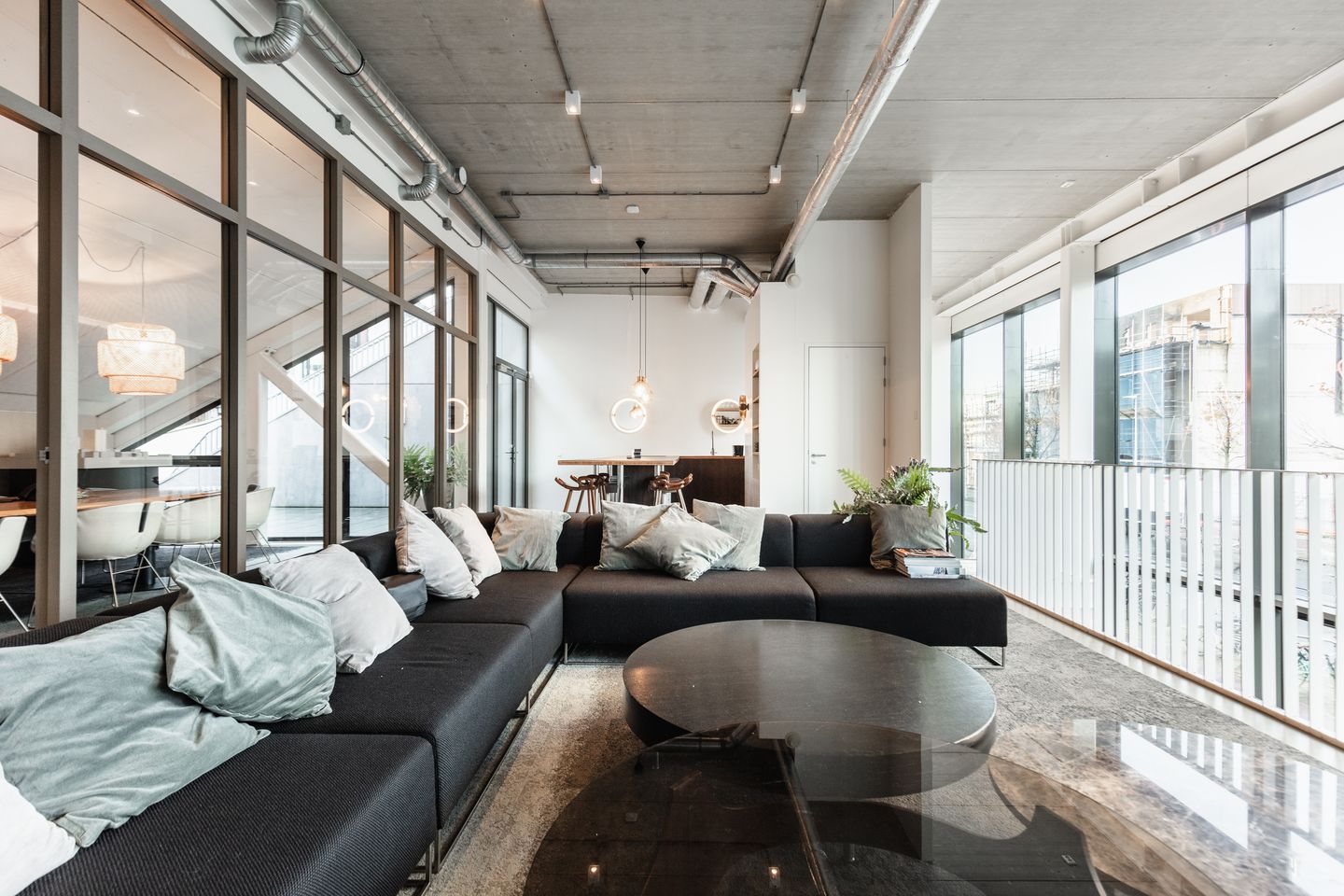 Bekijk foto 3 van Ridderspoorweg 115