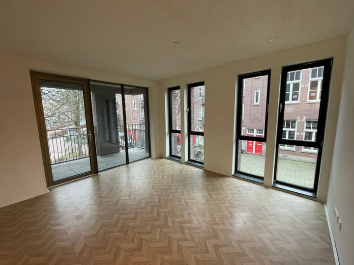 Foto 3 van Borneostraat 64-E