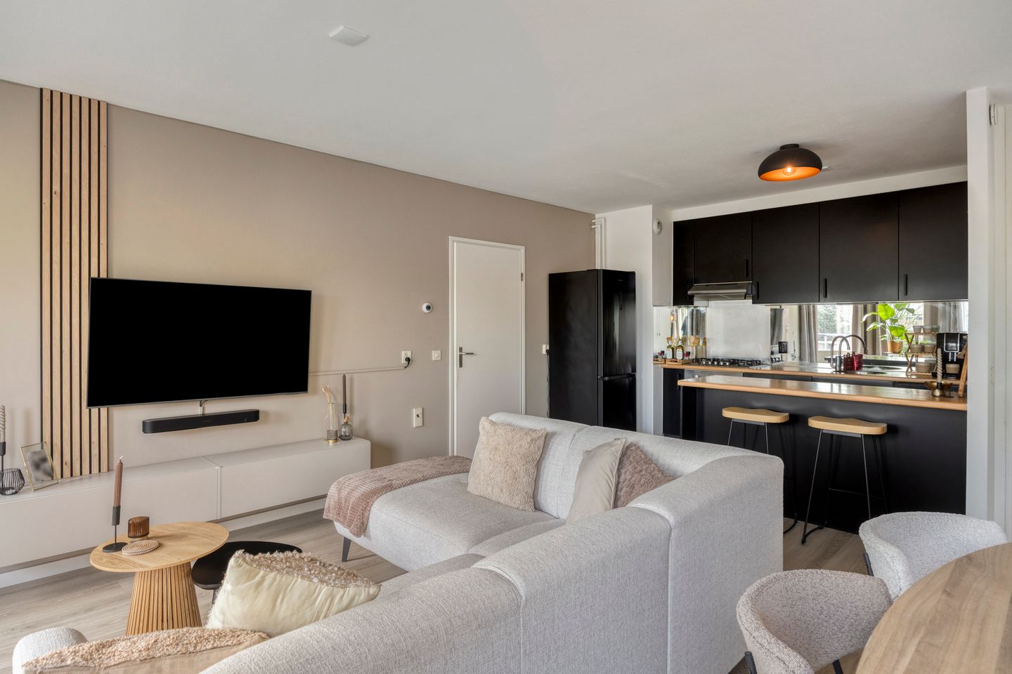 Foto 10 van Roserije 245-C